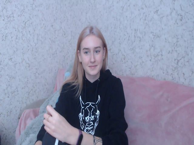 Live sex webcam photo for Honey_dream #269281412