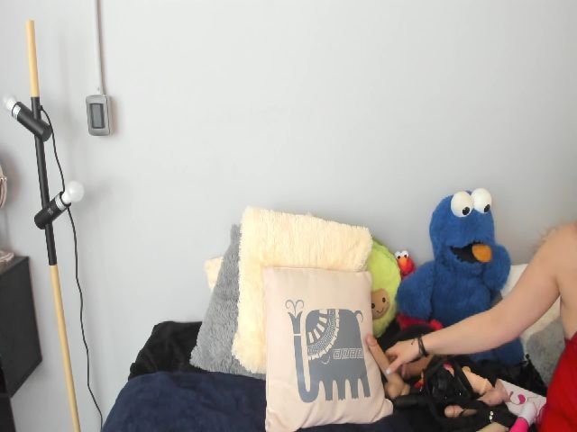 Live sex webcam photo for Ursula_fire #269284125