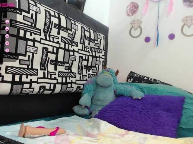 Live sex webcam photo for angela-rs #269271709