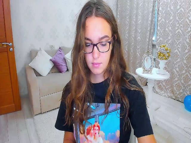 Live sex webcam photo for Littlee_Devil #269274716