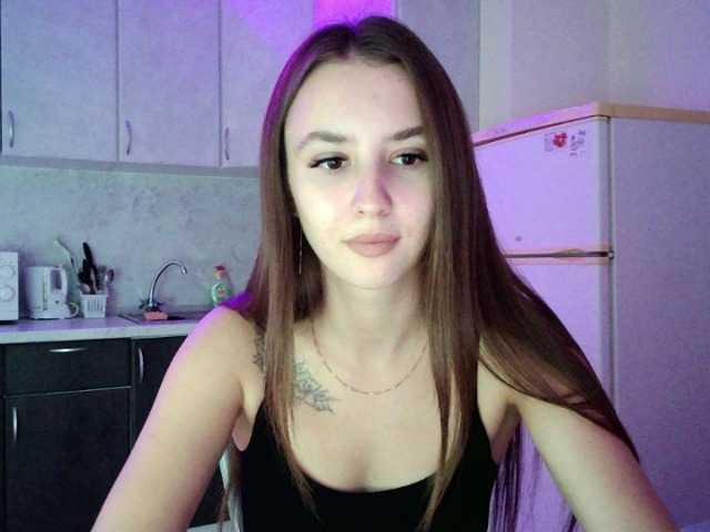 Live sex webcam photo for sweet2baby #269279799