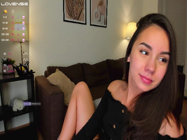 Live sex webcam photo for IntrigueeMe #269279209