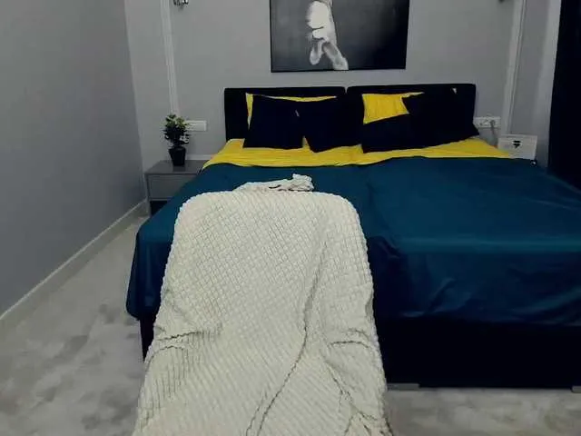 Live sex webcam photo for IceDanielle #269275600