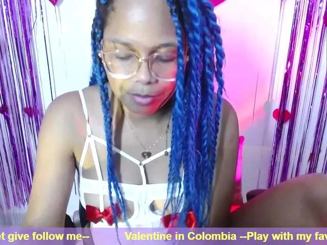 Live sex webcam photo for charlieoxxo #269266957