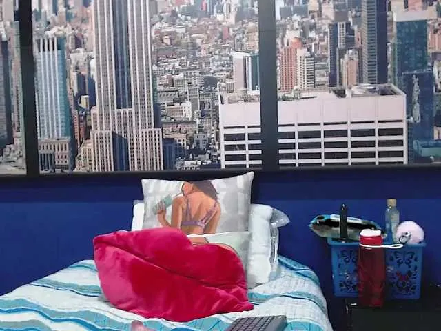 Live sex webcam photo for Annyee #269267379