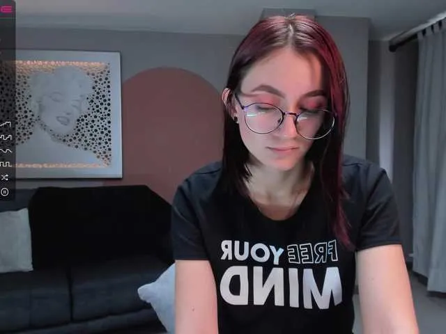 Live sex webcam photo for CaseyBloom #269279999