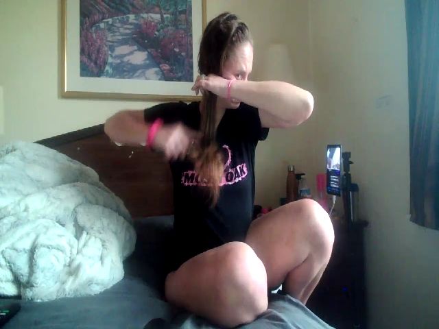 Live sex webcam photo for SexHarmony424 #269278428