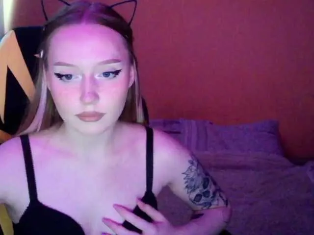 Live sex webcam photo for EMO4ukca #269275039