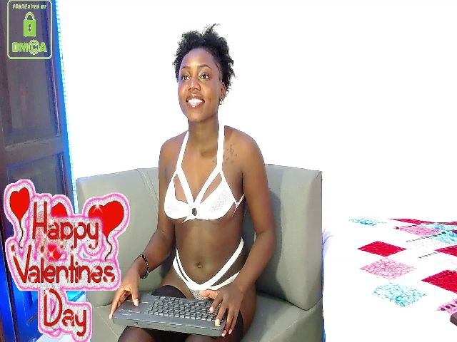 Live sex webcam photo for Maika27 #269276779