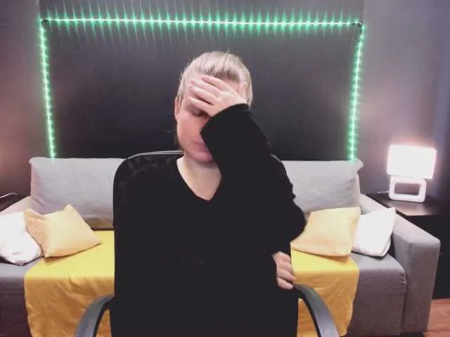 Live sex webcam photo for CoconutLegs #269292035