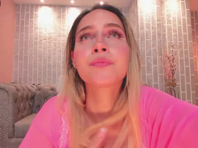 Live sex webcam photo for IbizaX #269284738