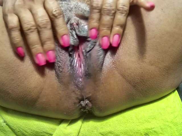Live sex webcam photo for sarah-hot #269288719