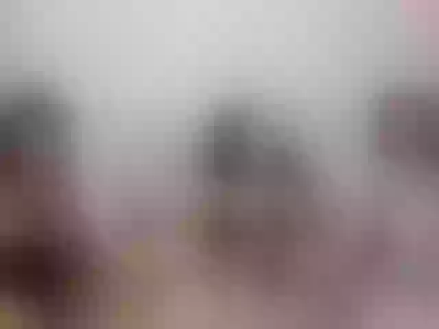 Live sex webcam photo for girlboom20 #269295029
