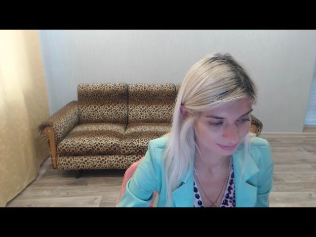 Live sex webcam photo for SexyBeatriice #269289484