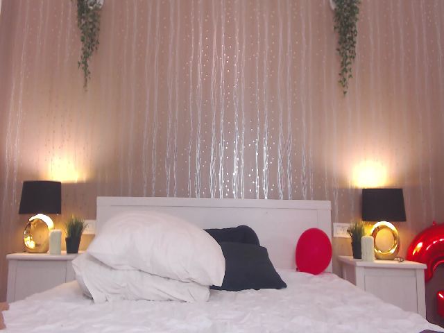 Live sex webcam photo for Adeleluv_ #269289619