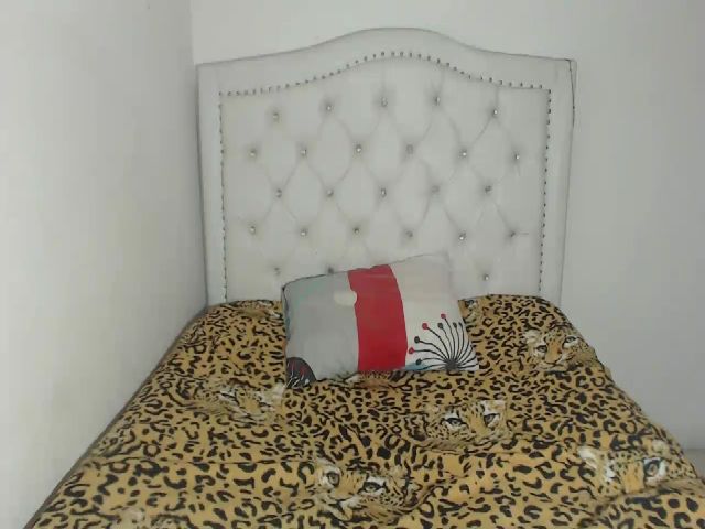Live sex webcam photo for Mariondiieban #269287007