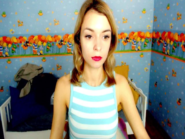 Live sex webcam photo for ELLIEFLOYD #269298363