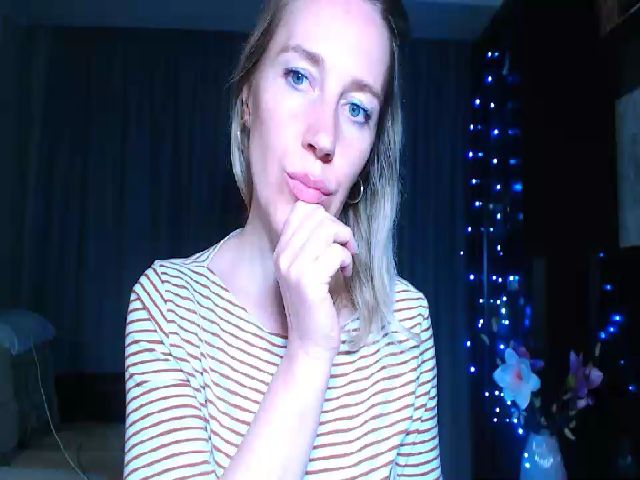 Live sex webcam photo for Oly_nice_ #269297802