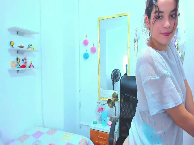 Live sex webcam photo for Scarleet_Liz #269284590