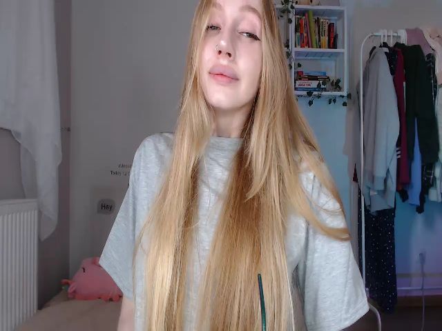 Live sex webcam photo for soo_emma #269289931