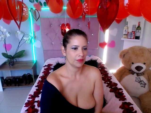 Live sex webcam photo for Bonie-cooper #269295695