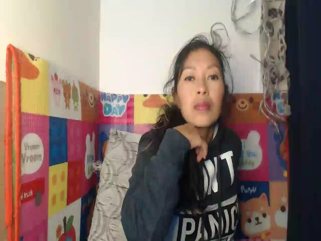 Live sex webcam photo for CHILENITAHOT #269296962