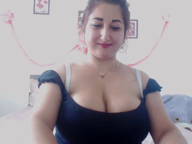 Live sex webcam photo for KinkyMyax #269289869