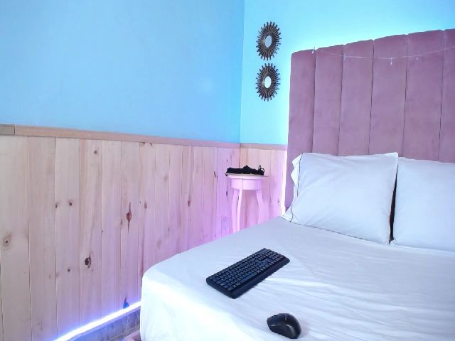 Live sex webcam photo for HardorDie #269291430
