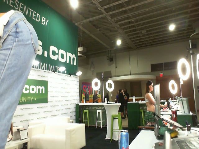 Live sex webcam photo for Asiankitty420 #269296112