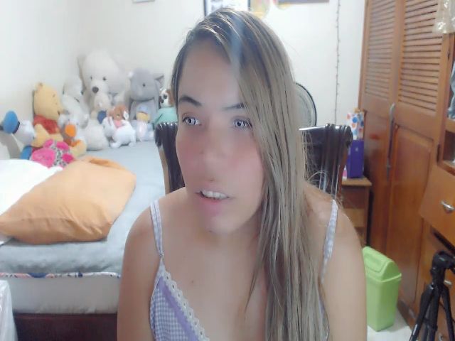 Live sex webcam photo for Meganhill_ #269297322