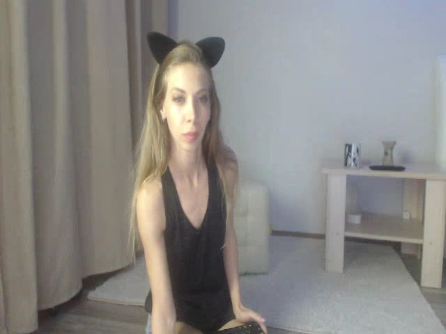Live sex webcam photo for Minnie_94 #269296264