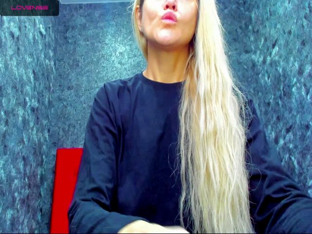 Live sex webcam photo for ProdigyGirl #269288228