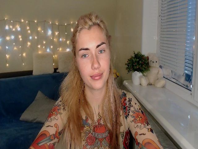 Live sex webcam photo for TrishKlein #269290579