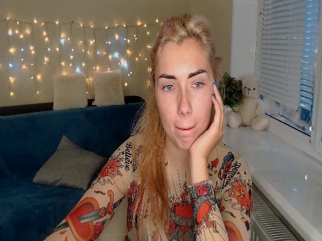 Live sex webcam photo for TrishKlein #269291034