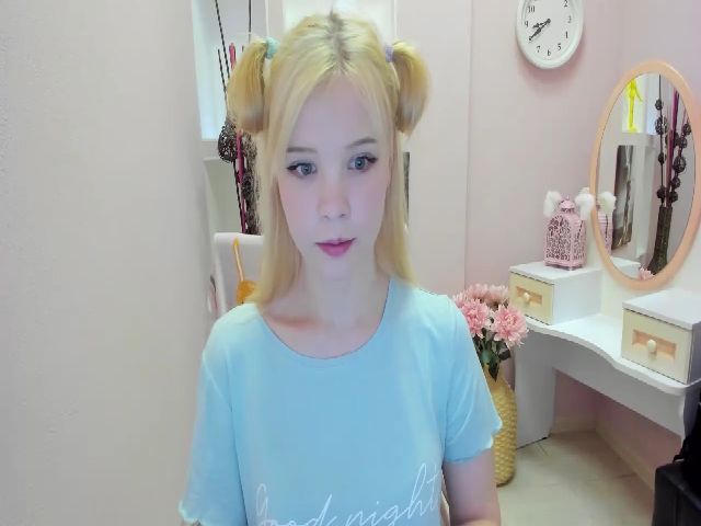 Live sex webcam photo for VeronicaRangy #269294555