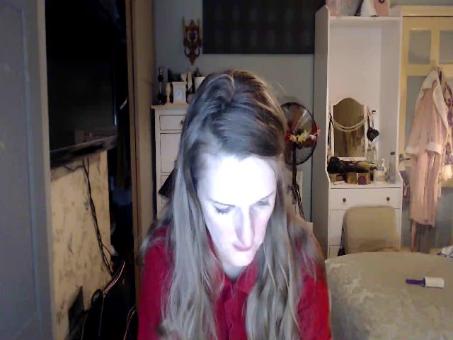 Live sex webcam photo for EnglandsRose #269287582