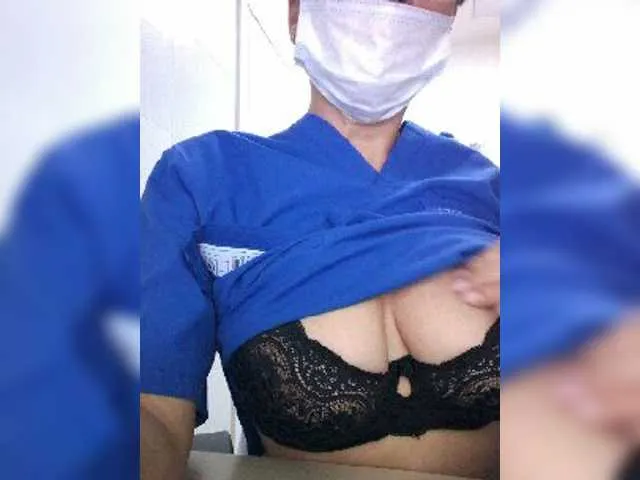 Live sex webcam photo for Camellia5151 #269291749