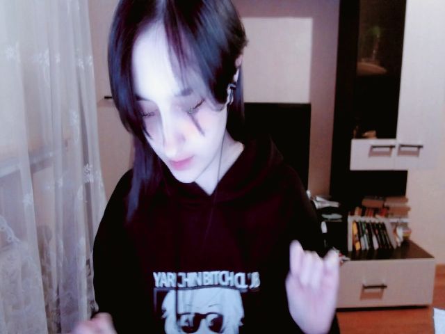 Live sex webcam photo for LanaMillie #269293828