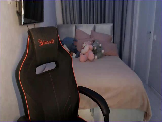 Live sex webcam photo for TriplePrinces #269293852