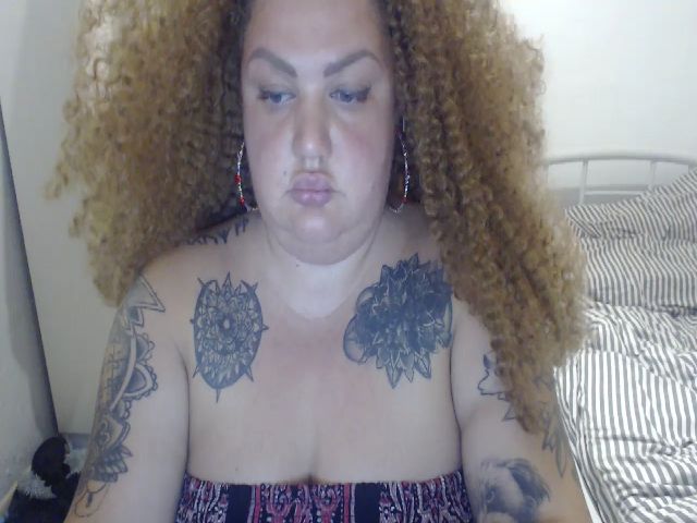 Live sex webcam photo for Smiley_doll #269296922