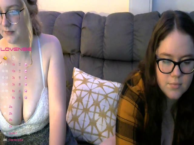 Live sex webcam photo for RosequartzXXX #269286344
