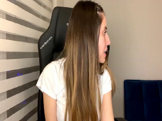 Live sex webcam photo for Alanaa_New #269298207