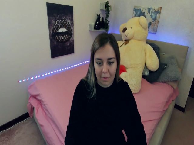 Live sex webcam photo for DashaDolli #269289684