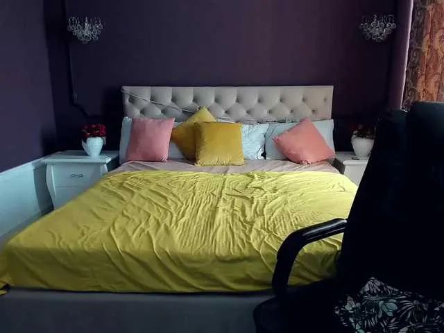 Live sex webcam photo for IceDanielle #269292128