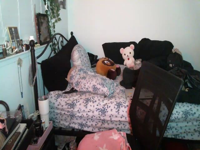 Live sex webcam photo for hazy666 #269287344