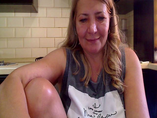 Live sex webcam photo for HeyHeyGrey #269289415