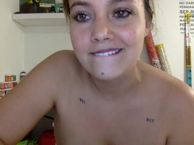 Live sex webcam photo for Alicenicolle #269286613