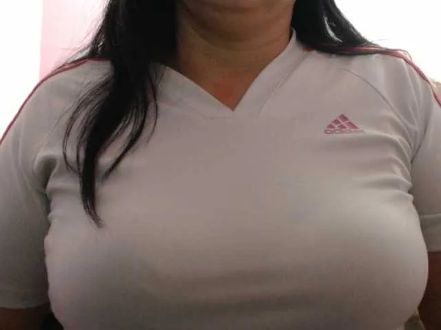 Live sex webcam photo for luzzyhot #269311241