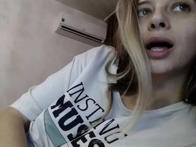 Live sex webcam photo for Rexxa-flower #269311727