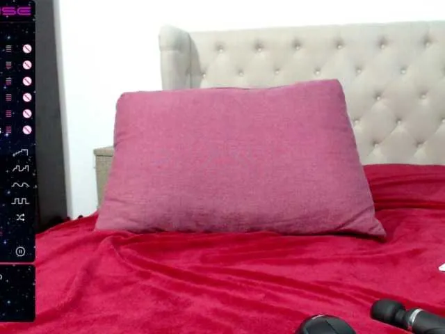 Live sex webcam photo for K1ara #269298682